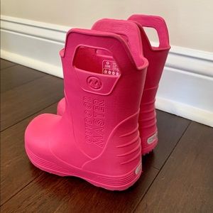 Outdoor Master pink rain boots
